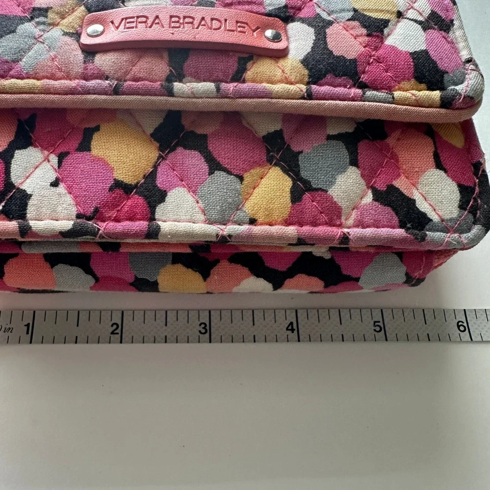 Vera Bradley Pink Abstract Petal Quilted Cotton Zip Around Wristlet Wallet 6x4 - Picture 6 of 9